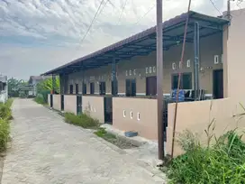 Tanah dan 5 unit Rumah kontrakan