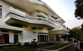 DIJUAL GUEST HOUSE EKSKLUSIF DENGAN LUAS 1373 METER PERSEGI DI CIDADAP