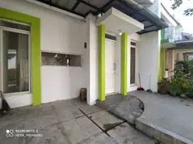 Dijual rumah minimalis siap huni di komplek pinus regency soetta