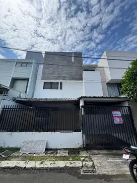Dijual Rumah Rapih Terawat di Taman Semanan Indah Siap Huni