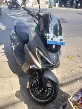 Motor Listrik Polytron Fox R hitam