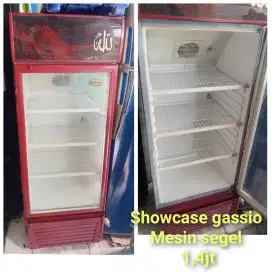 Showcase gassio bekas bergaransi