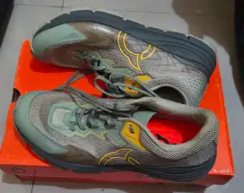 Ortuseight sierra sepatu trail cowok