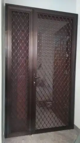 Pintu anti nyamuk