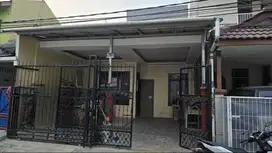 Disewakan Rumah di Nusaloka BSD City Dekat Taman