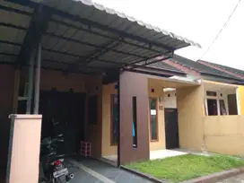 Rumah 3 Kamar Siap Huni di Komplek Palem Indah Johor, Lokasi Strategis