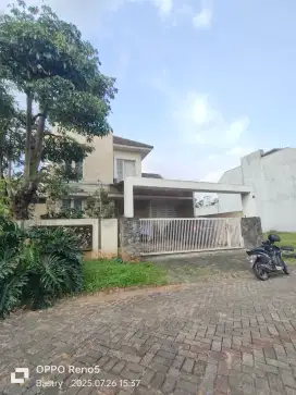 Strategis! Rumah Araya Golf Lt 300