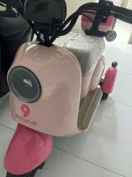 MOTOR LISTRIK Roda 3 Second Like New