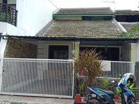 Perum Puri Indah Blok EE No 10 Kel Suko Kec Sidoarjo Kab Sidoarjo