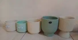Vas bunga keramik