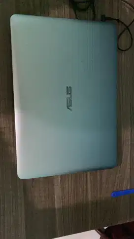 Dijual laptop Asus