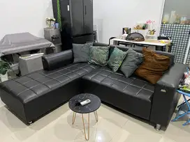 Sofa Hitam Empuk Merk Titov