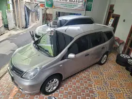 Nissan Grand livina 2013 Bensin