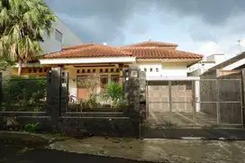 Rumah Luas di Sukajadi Bandung Utara