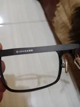 kaca mata giordano