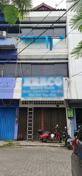 Disewakan Ruko SHM Jl Gatot Subroto Komplek Tomang Elok