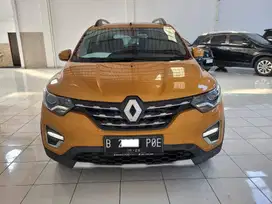 Renault Triber 1.0  RXZ  AT 2020