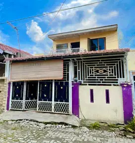 Rumah Tingkat 3KT Murah Nego Komplek di Sisingamangaraja garu dekat ST
