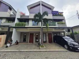 Rumah Cantik 3 Lantai Murah di Bintaro