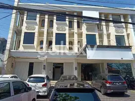 RUKO GANDENG 3 LANTAI SUNSET ROAD SEMINYAK LEGIAN BADUNG, BALI