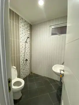 Rumah siap huni disewa 57,5 jt/thn di jual 2,9 M Grand Wisata Tambun