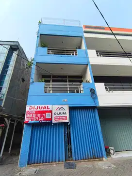 Ruko Komersil 3 Lantai Di Jl Wolter Monginsidi Kebayoran Baru Jakarta