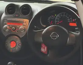 nissan march xs At