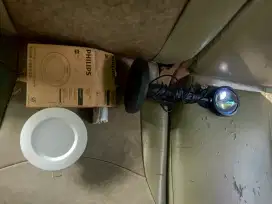 Di jual mana tau laku wa dan hp buruan Bun ,pak