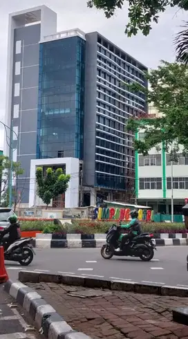 GEDUNG KANTOR DIJUAL DI MAMPANG JAKARTA SELATAN LOKASI PREMIUM