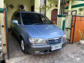 Dijual Hyundai Trajet 2.0 GL8 2005 Manual