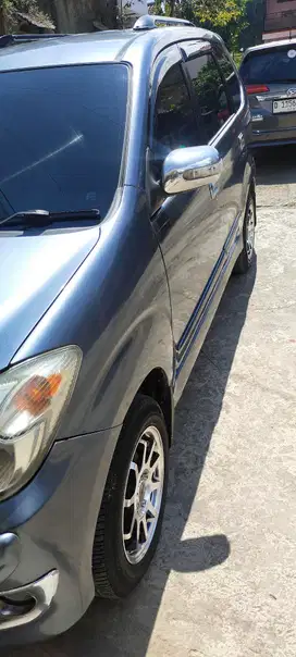 Daihatsu Xenia 2009 Bensin