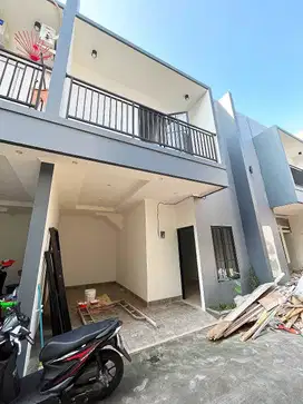 Dijual Rumah 2 Lantai Ready stok di Condet Jakarta Timur