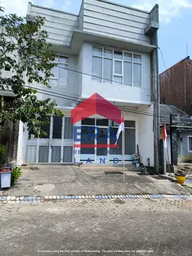 Dijual Rumah di Jalan Bandara Narita Malang
