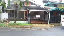 Rumah Minimalis 1.5 Lantai di Bona Indah.