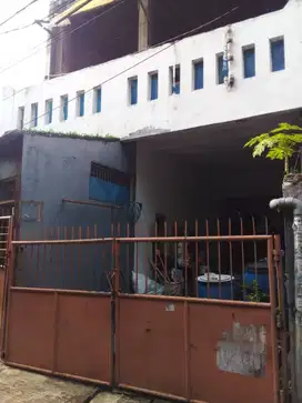 DHYANA RUMAH JELAMBAR UK 7X27m SHM LOKASI BAGUS STRATEGIS