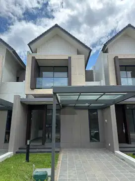 Di Jual Rumah 2 Lantai Dekat Clubhouse Di Podomoro