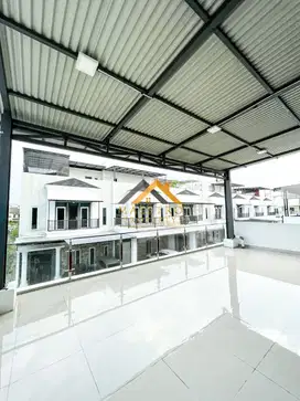 Dijual Villa Komplek Imperial Mansion