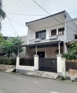 MURAH Rumah 2 Lantai Akses 2 Mobil Komplek Pondok Kelapa Duren Sawit