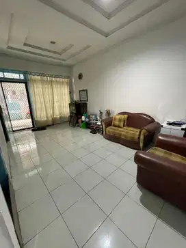 Dhyana rumah jelambar uk 7x20m hadap selatan jalan akses mobil