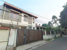 Rumah 2 Lantai Hoek Di Jl Pulo Indah Petukangan Selatan Jakarta Selata