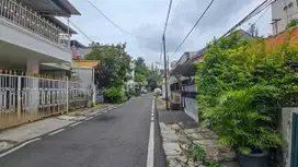 Dijual Rumah Tua Lokasi Bagus Di Bendungan Hilir , SHM