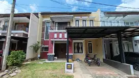 Dijual Rumah 2 Lantai Lokasi Strategis di Gandul, Depok