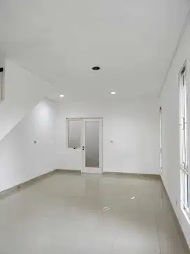 Dijual Rumah Golf Lake Residence