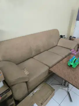 Sofa krem bekas