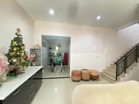 For Sale Rumah Green Lake City Hadap Taman Sudah Renov