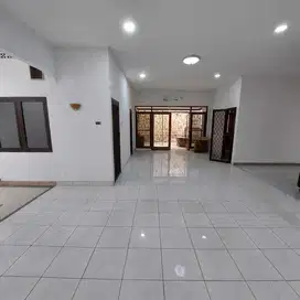 Dhyana ruah sewa jelambar uk 12x22m lokasi bagus komplek kavling polri