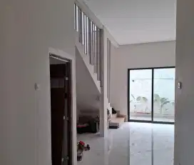 Jual BANGUNAN BARU. 4K.Tidur 4K.Mandi 2Balkon &Taman belakang