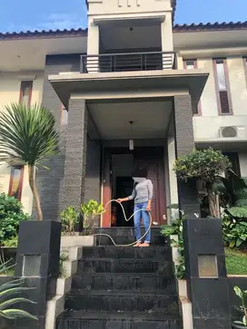 Sewa Rumah Mewah Dengan Kolam Renang di Citra Gran Cibubur
