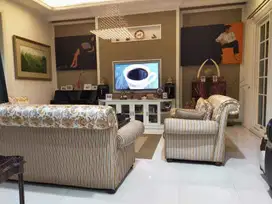 RUMAH COCOK UNTUK KELUARGA DI MENTENG JAKARTA PUSAT COZY