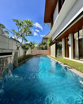UNIT BARU, Tropical House, Mewah + Pool. Rumah Cipete Dijual